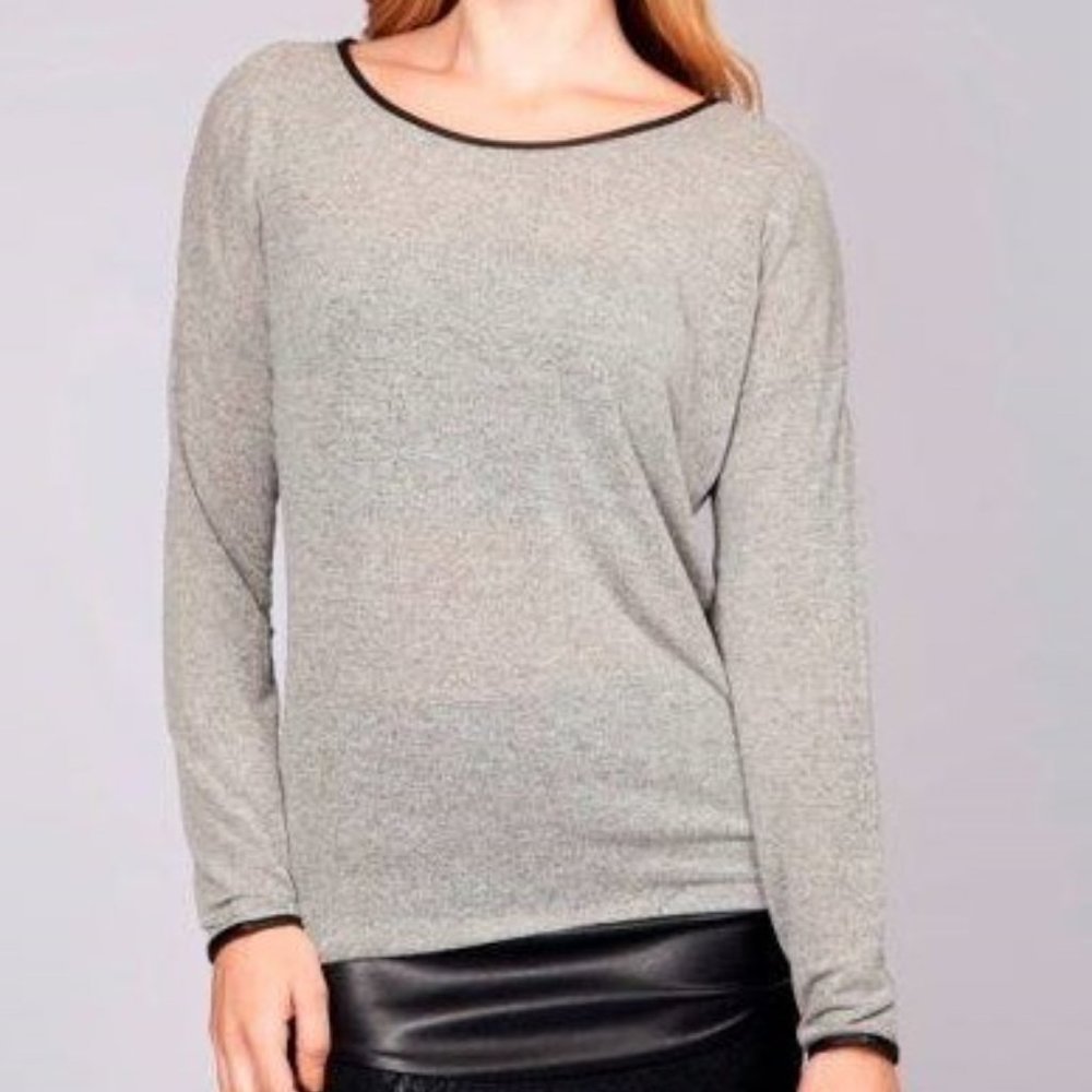 LONG SLEVE T-SHIRT